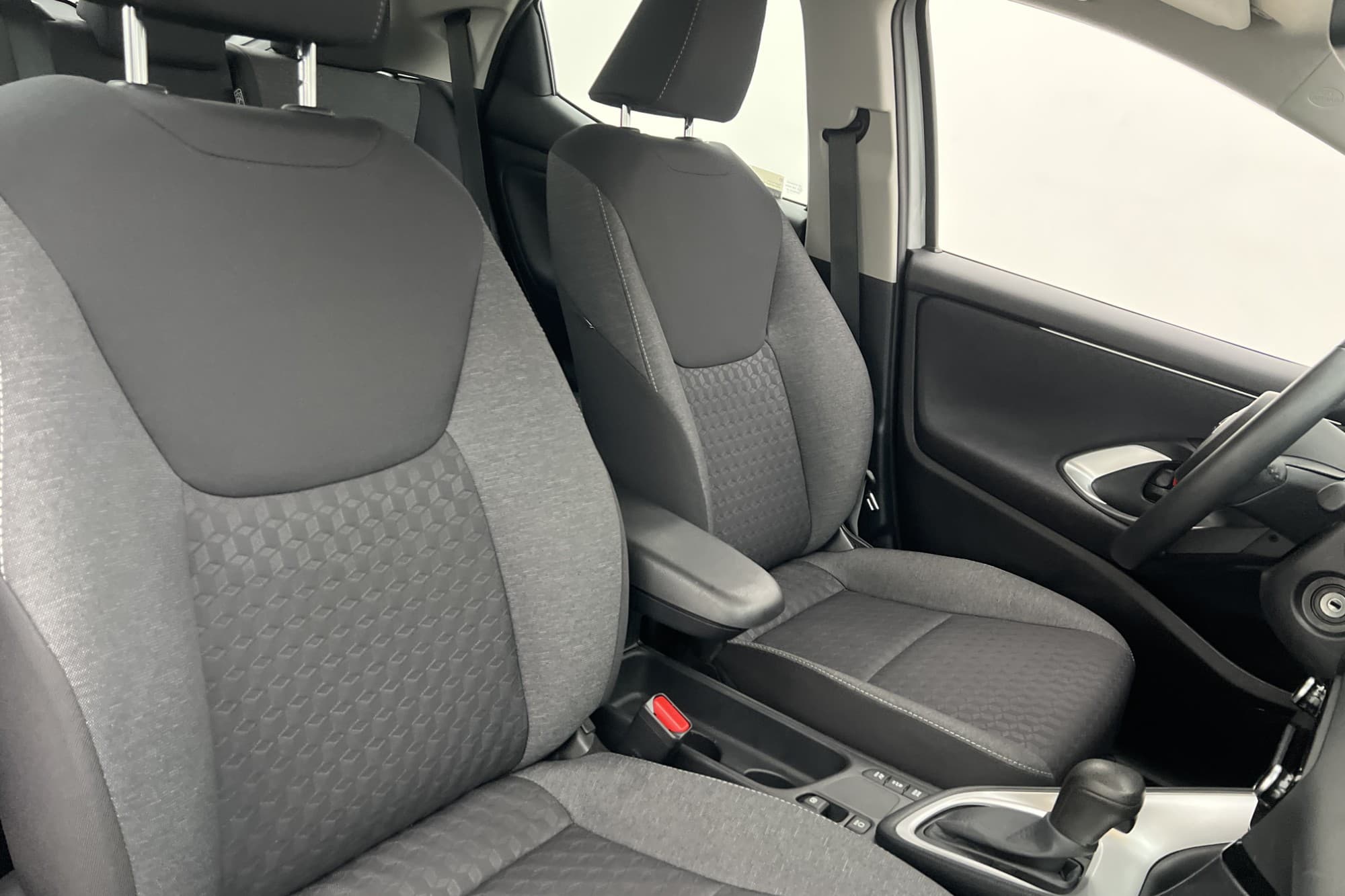 Toyota Yaris Hybrid 116hk Active MOMS Kamera Adaptiv-Fart