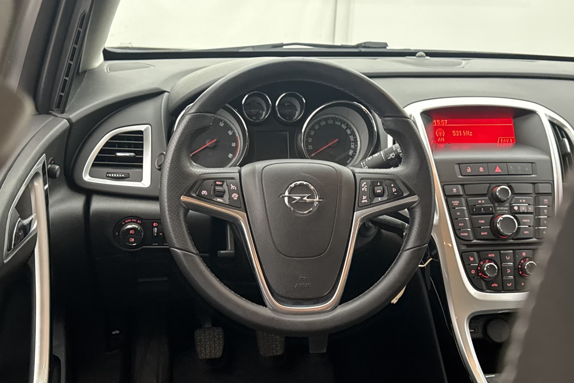 Opel Astra Turbo 140hk Farthållare 0.48l/mil Låg-Årsskatt