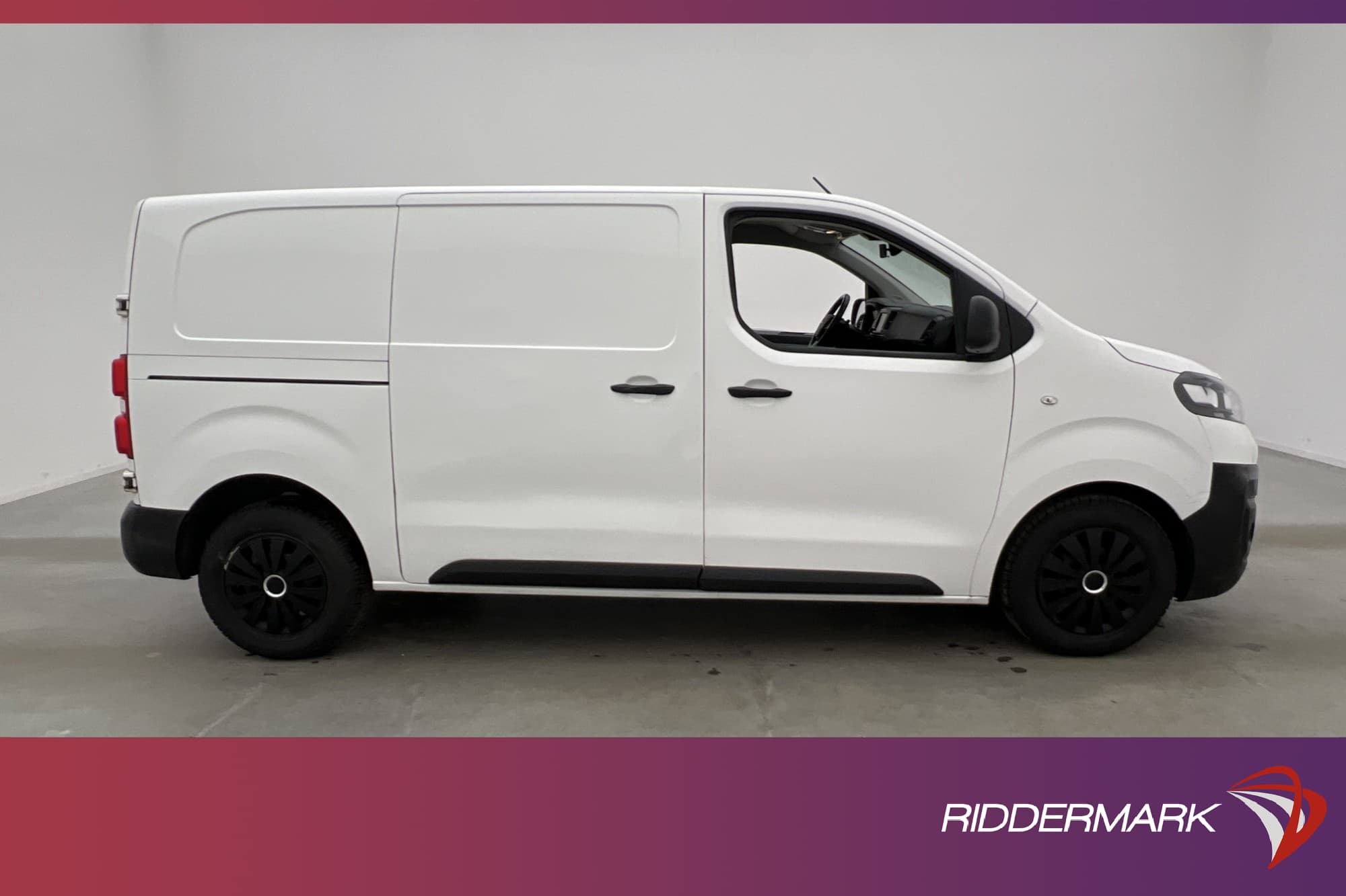 Opel Vivaro L2 2.0 Värmare PDC Dragkrok 3-Sits CARPLAY Moms