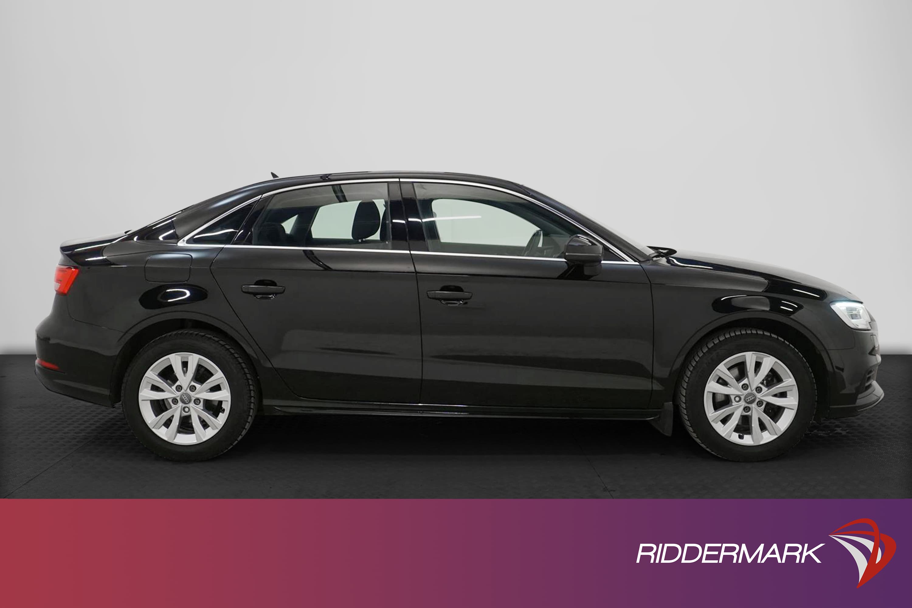 Audi A3 Sedan 30 TFSI 116hk Proline Sensorer 0,51l/mil