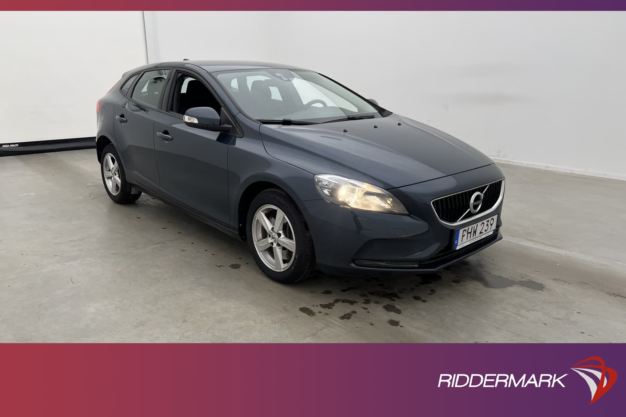 Volvo V40 T2 122hk