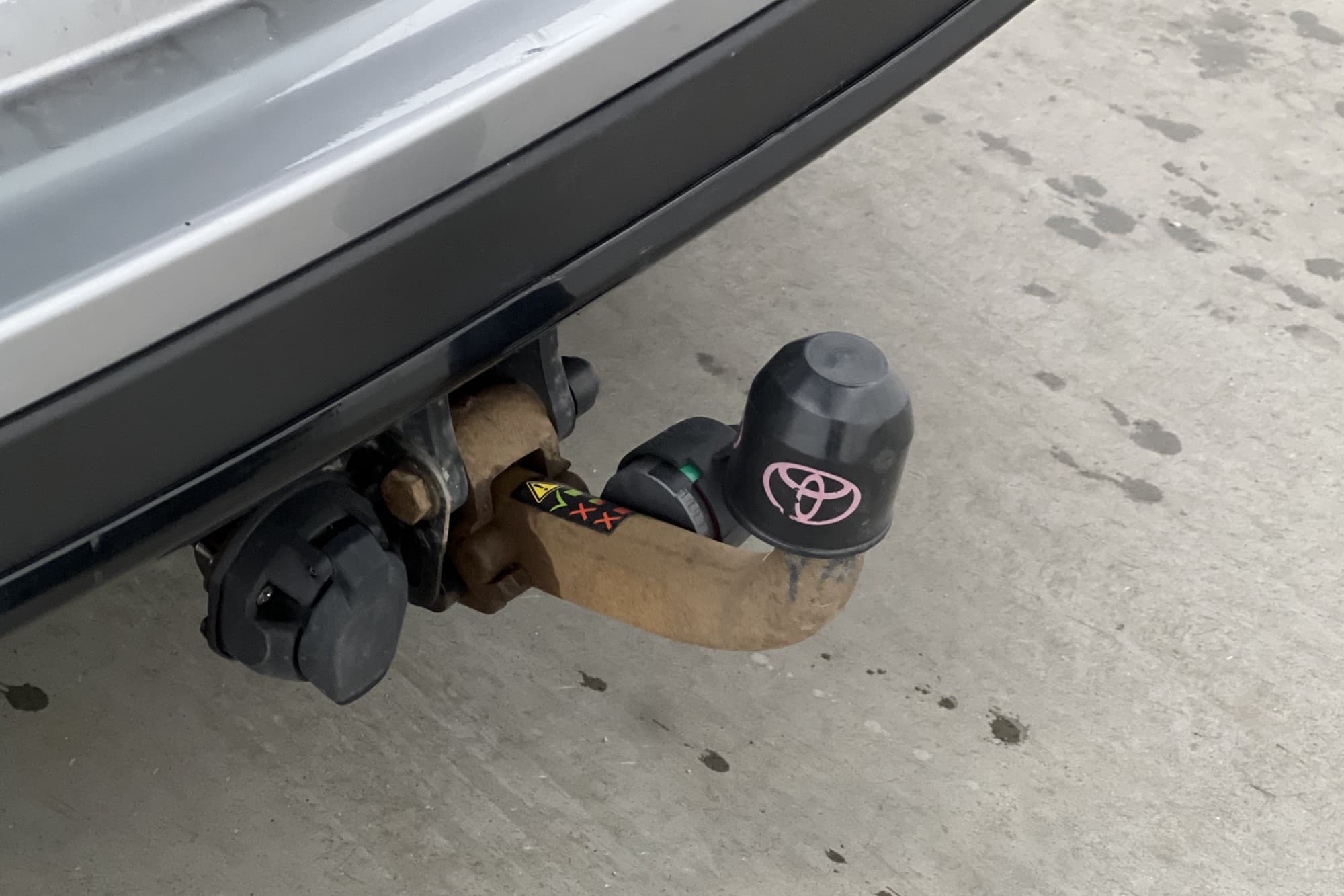 Toyota RAV4 Hybrid AWD 197hk X-Edition Kamera Drag Rattvärme