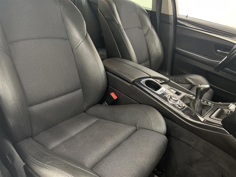 BMW 520d EfficientDynamics, 184hk B-Kam H-skinn HiFi Draginteriör