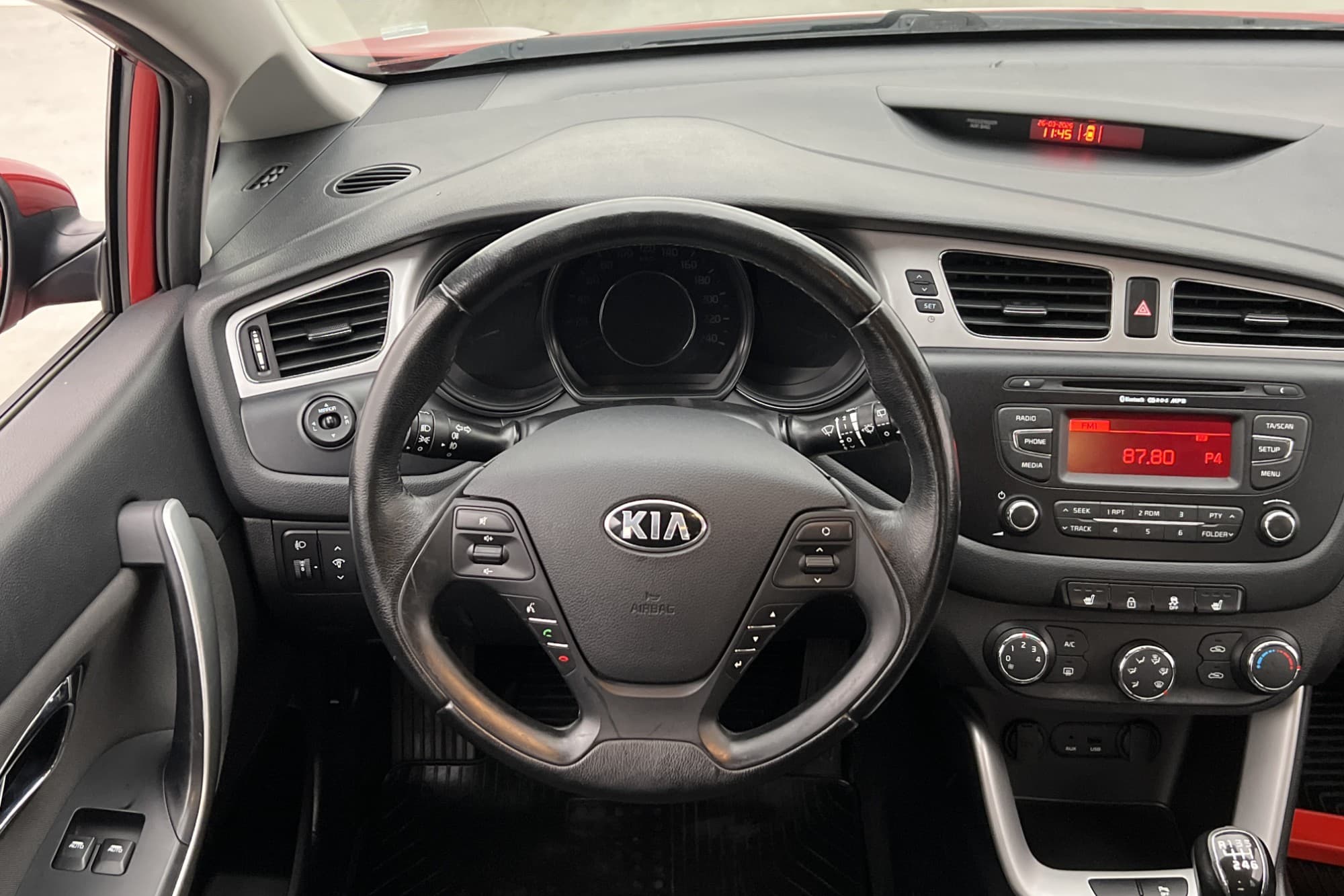 Kia Cee'd Sportswagon CRDi Rattvärme P-Sensorer Bluetooth
