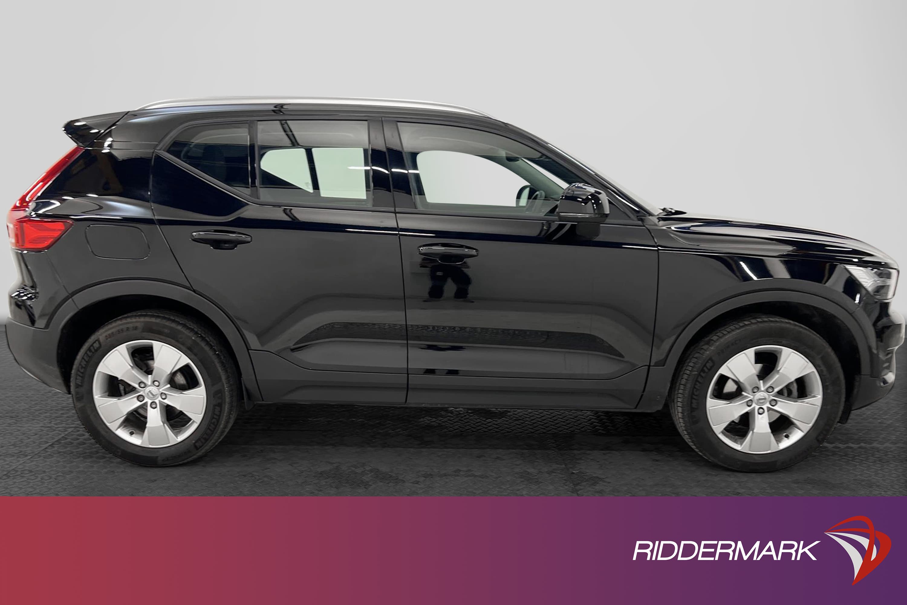 Volvo XC40 T2 129hk Momentum VOC Bränslevärmare Dragkrok