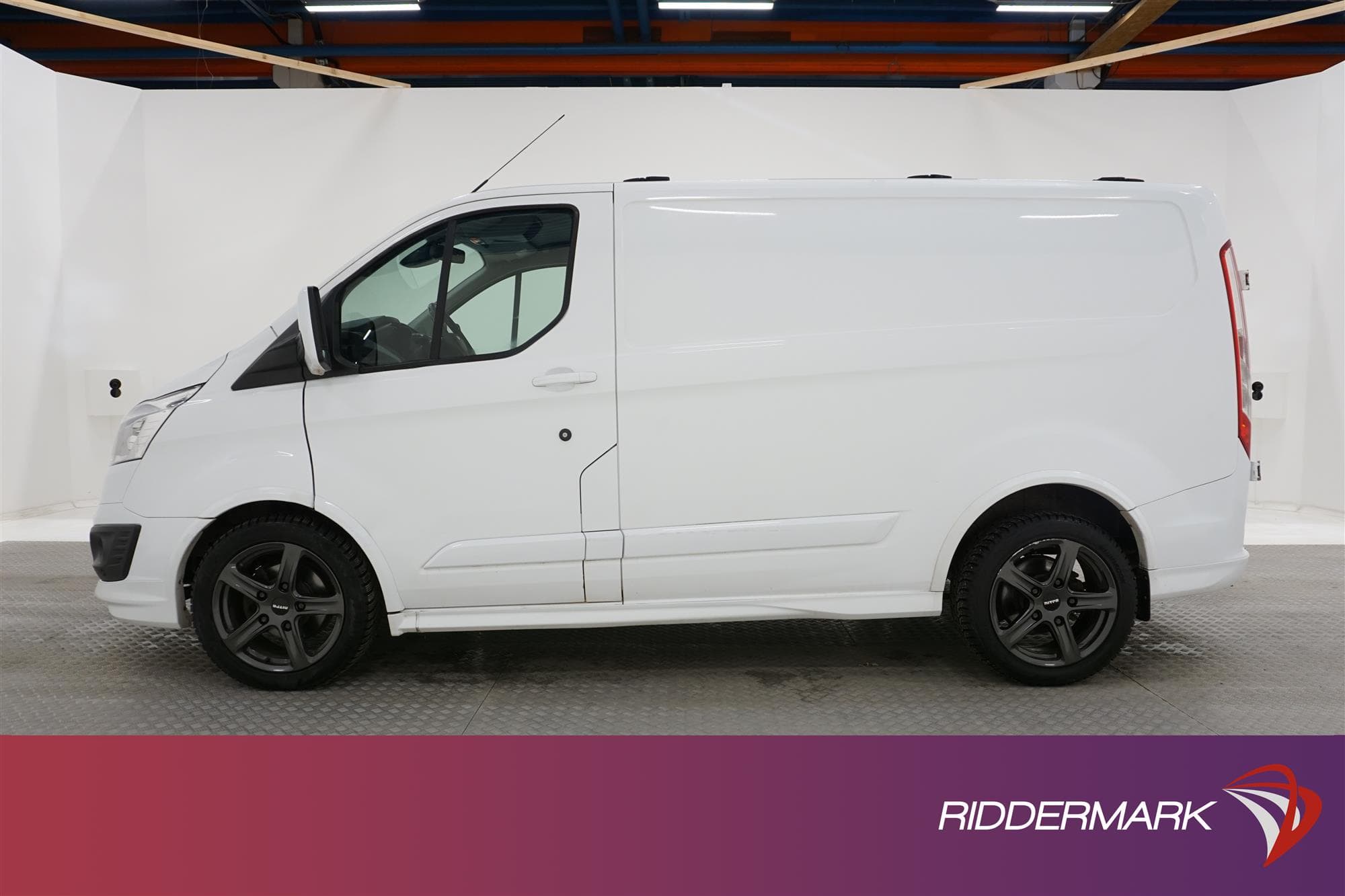 Ford Transit Custom 2.2TDCi 155hk Dragkrok Limited Värmare 