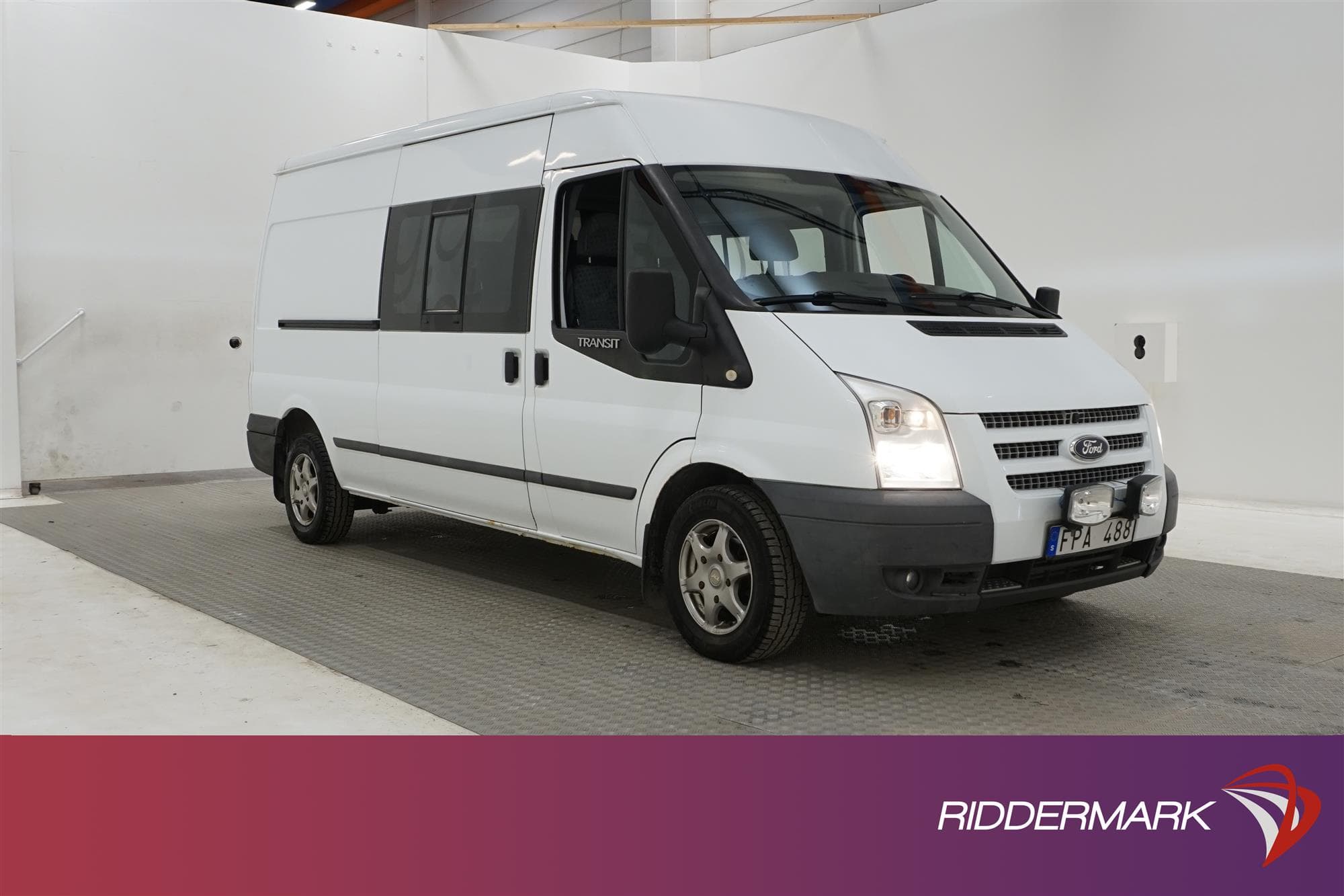 Ford Transit Crew Van 2.2TDCi L2H2 Dragkrok Värmare Ramp