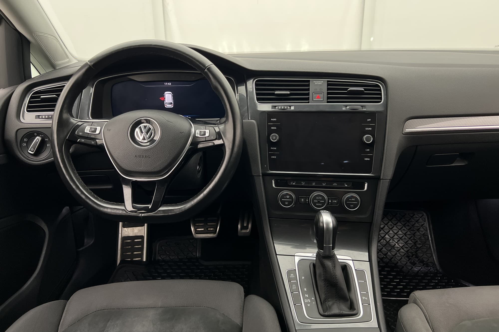 Volkswagen Golf Alltrack 1.8 TSI 4M Kamera Cockpit Värmare