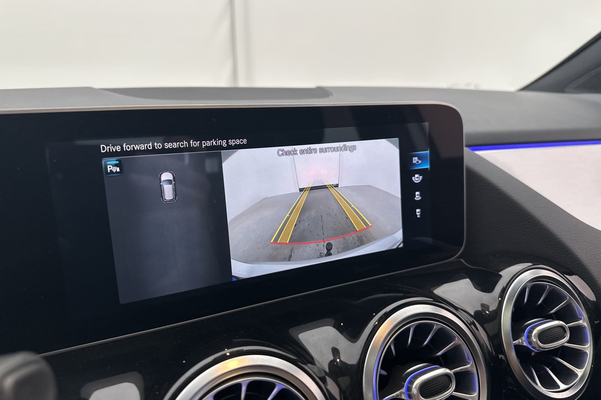 Mercedes-Benz B 200 d AMG Pano Widescreen Kamera Navi Drag