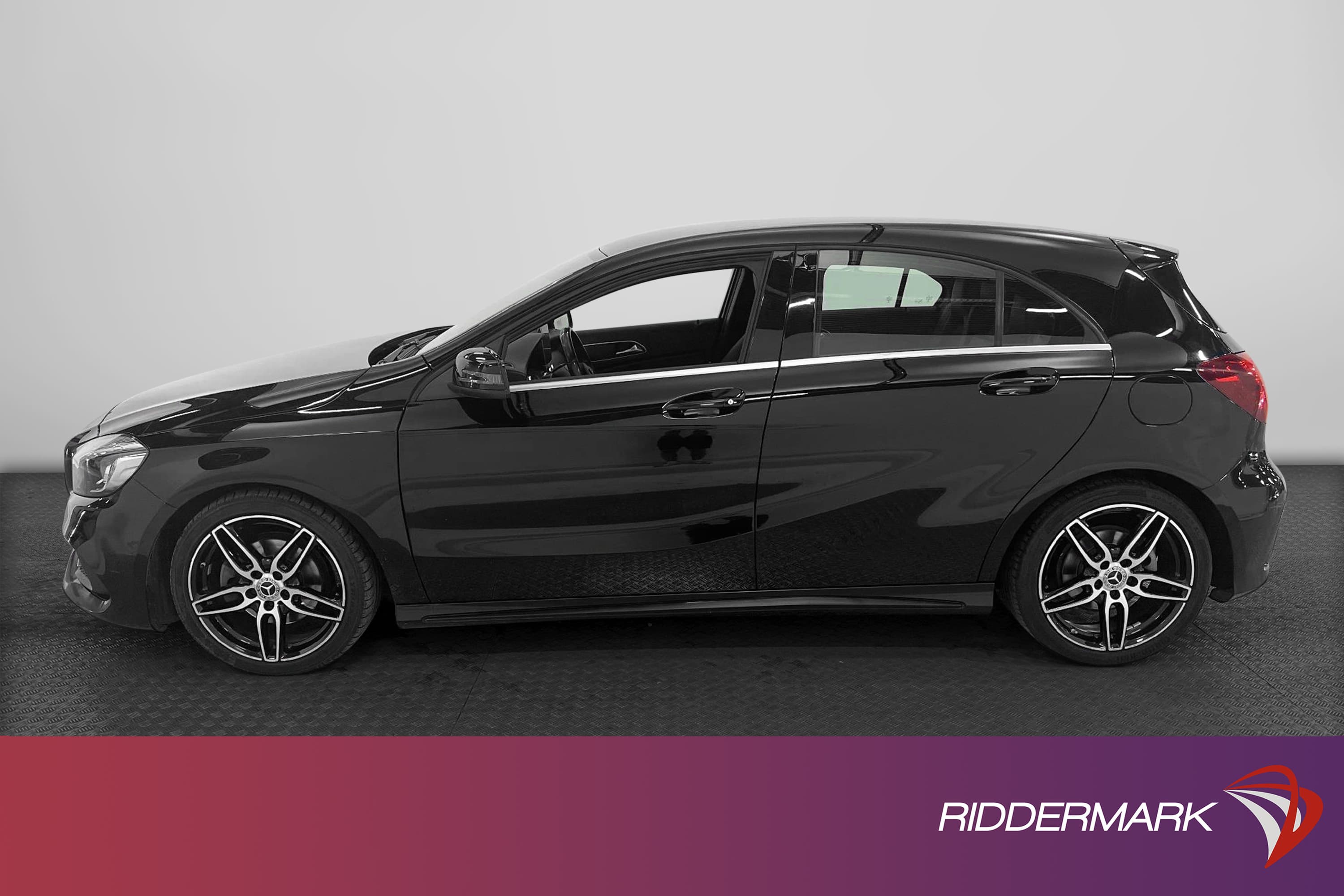 Mercedes-Benz A180 122hk