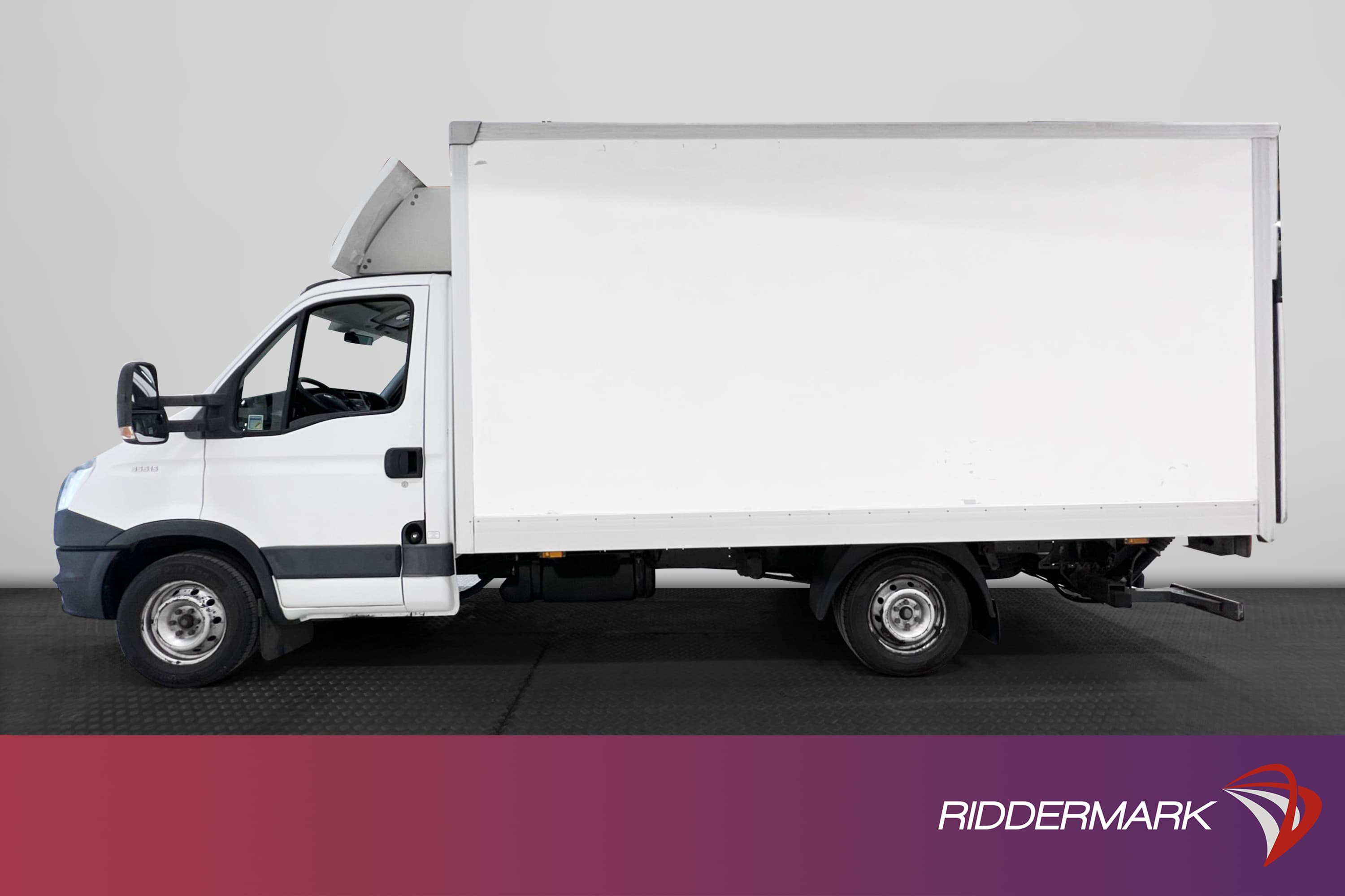 Iveco Daily 2.3 Automat Bakgavellyft Nyservad Moms
