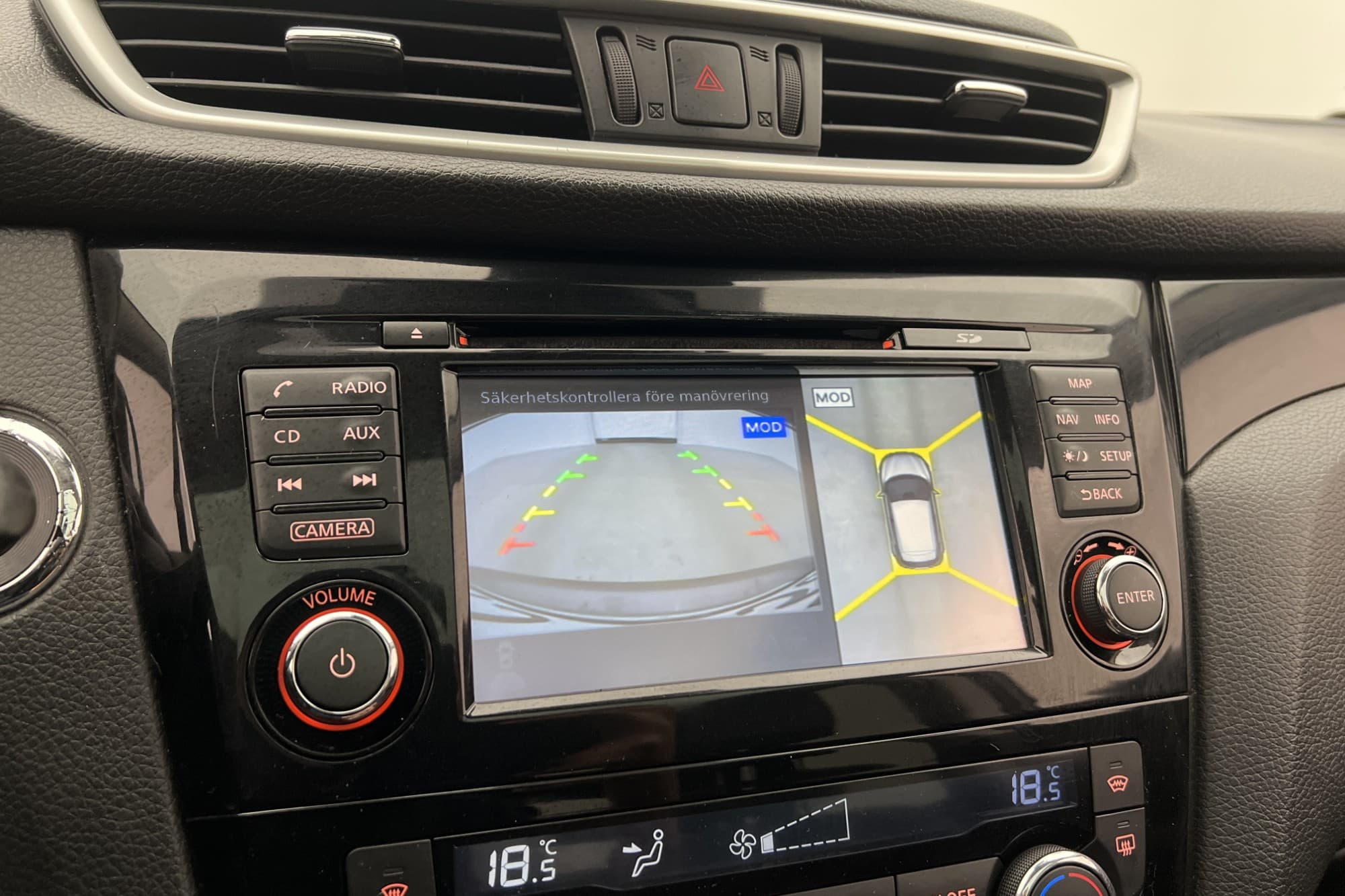 Nissan Qashqai 1.6 dCi 130hk Tekna Pano 360° Navi Halvskinn