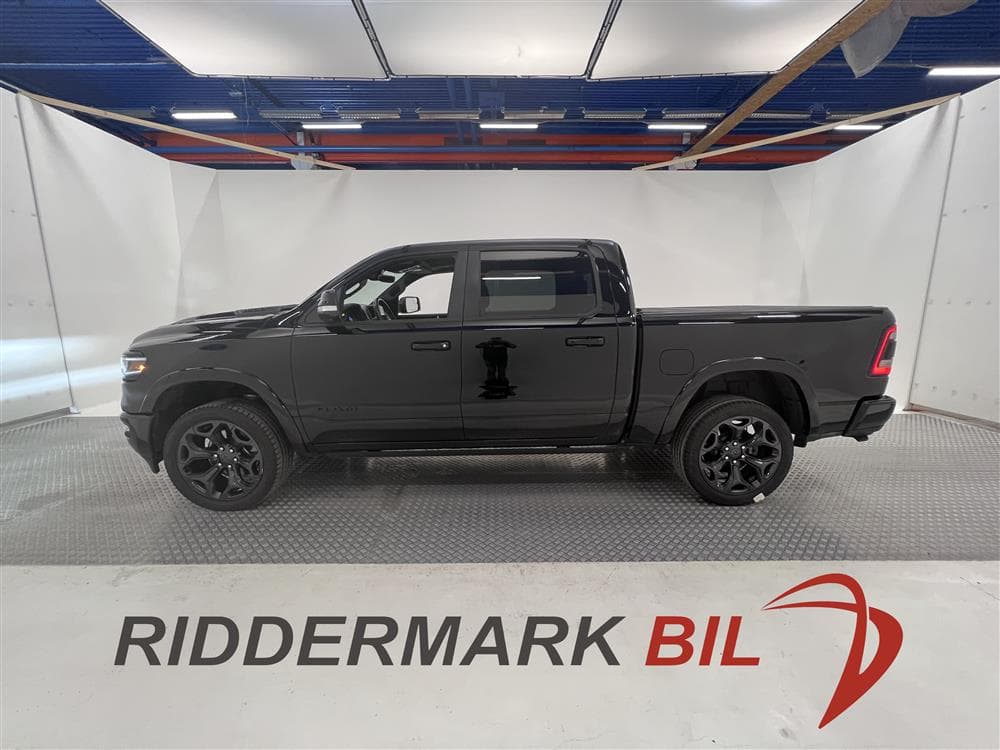 Dodge Ram Limited Night 5.7 395hk Luftfjädring Pano Moms