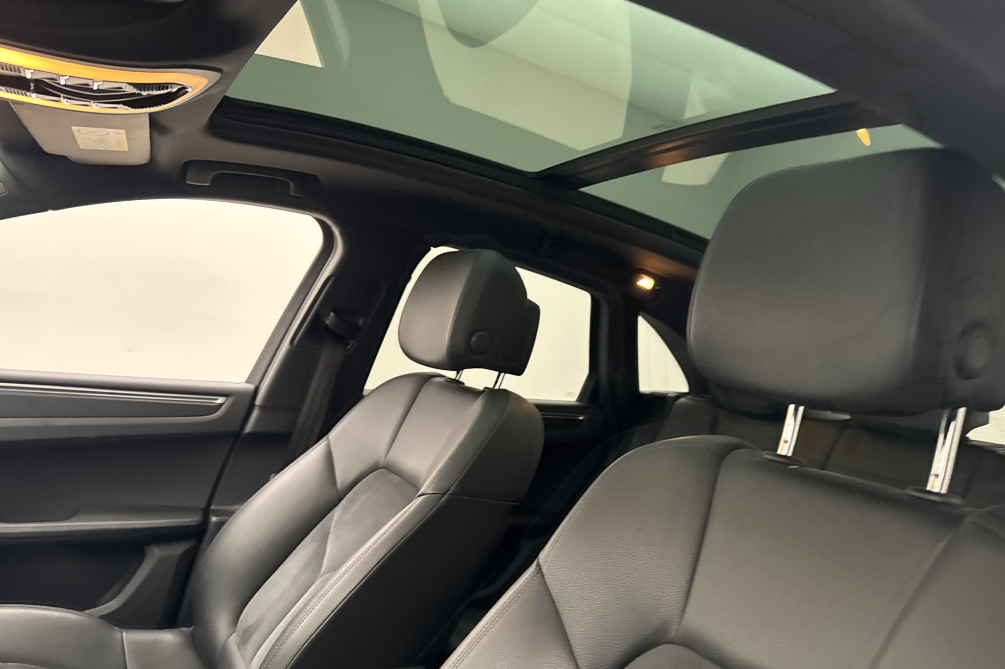 Porsche Macan PDK 245hk Panorama BOSE Drag Navi P-Sensor