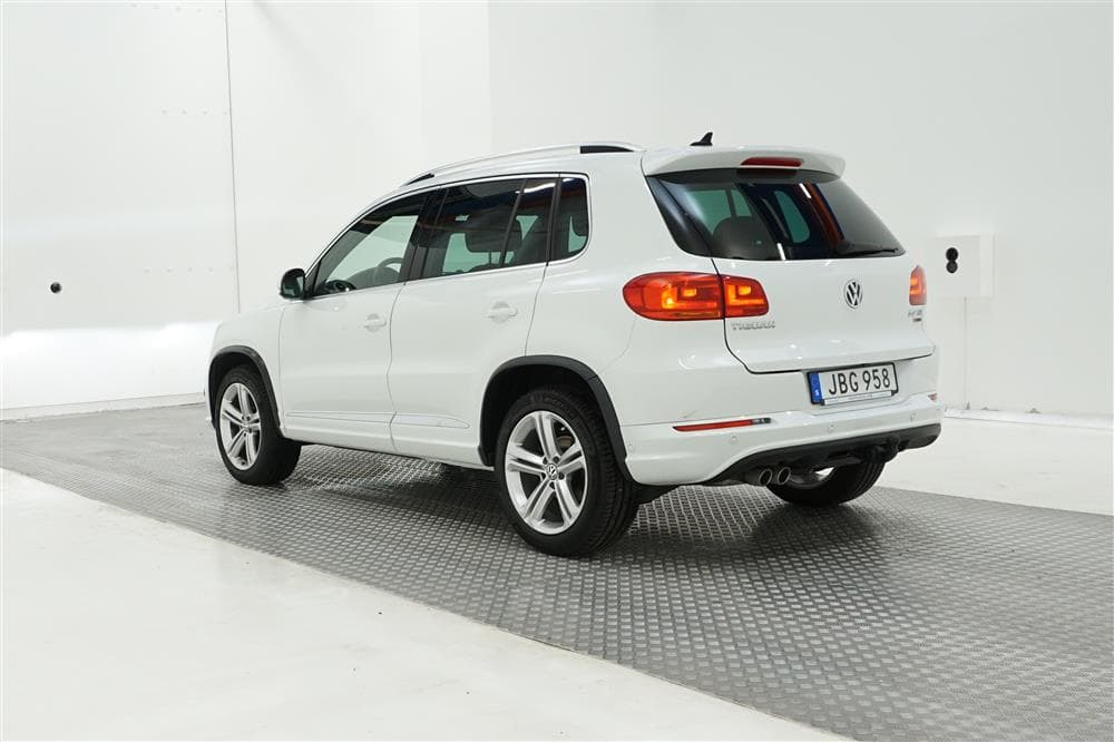 Volkswagen Tiguan 2.0 TDI 4M 184hk R-Line D-värm Pano Euro 6exteriör