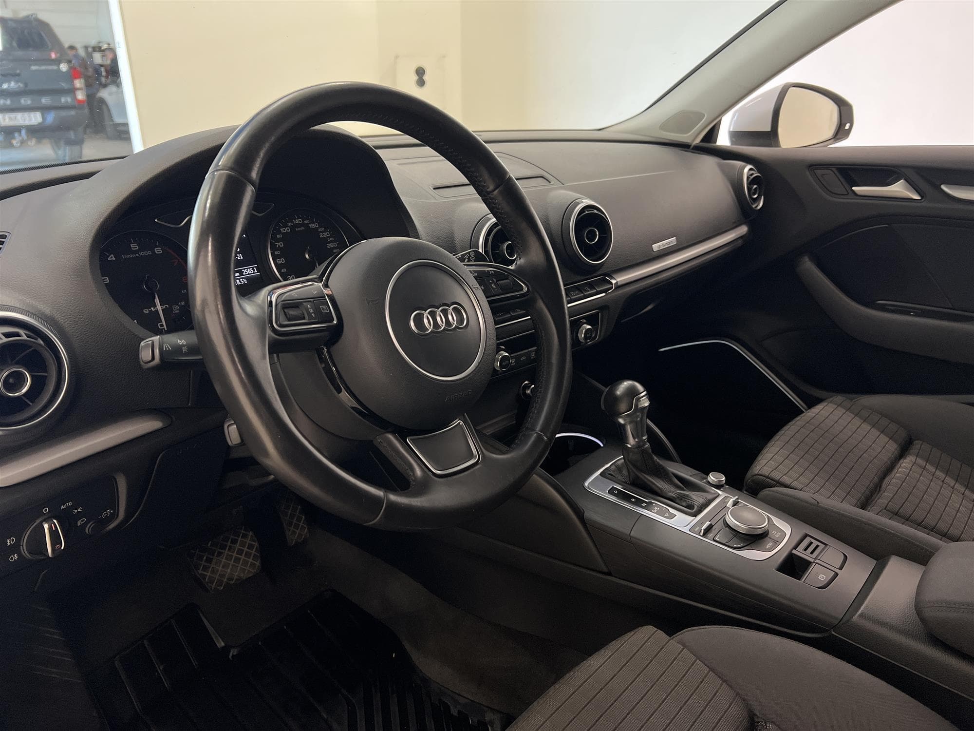 Audi A3 g-Tron 1.4 TFSI 110hk B&O M&K-Värm Adaptiv 0,43L/mil