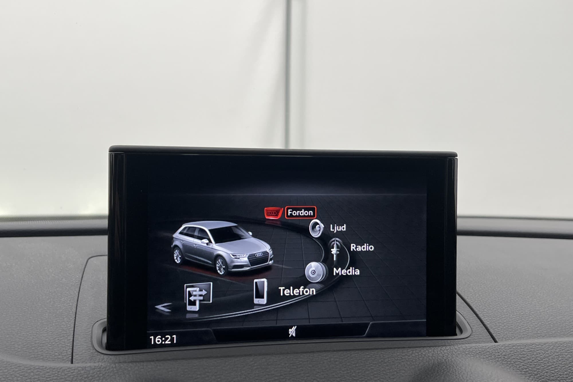 Audi A3 SB 35 TFSI 150hk Proline P-Sensorer Adaptiv-Farth
