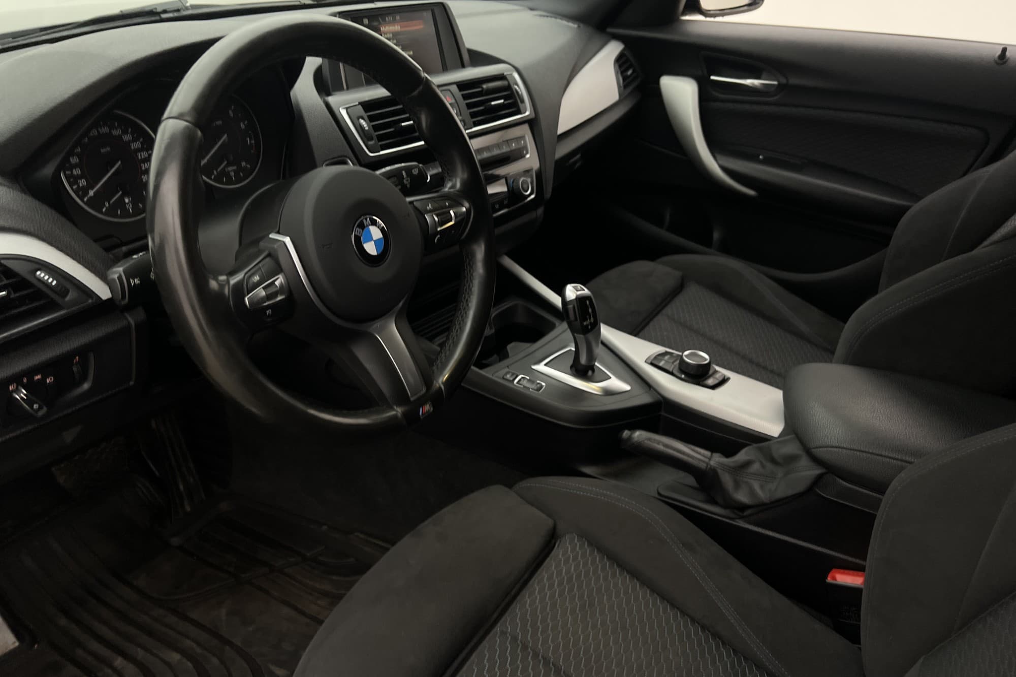 BMW 118 i 136hk M Sport Alcantara P-Sensorer Låg-Skatt