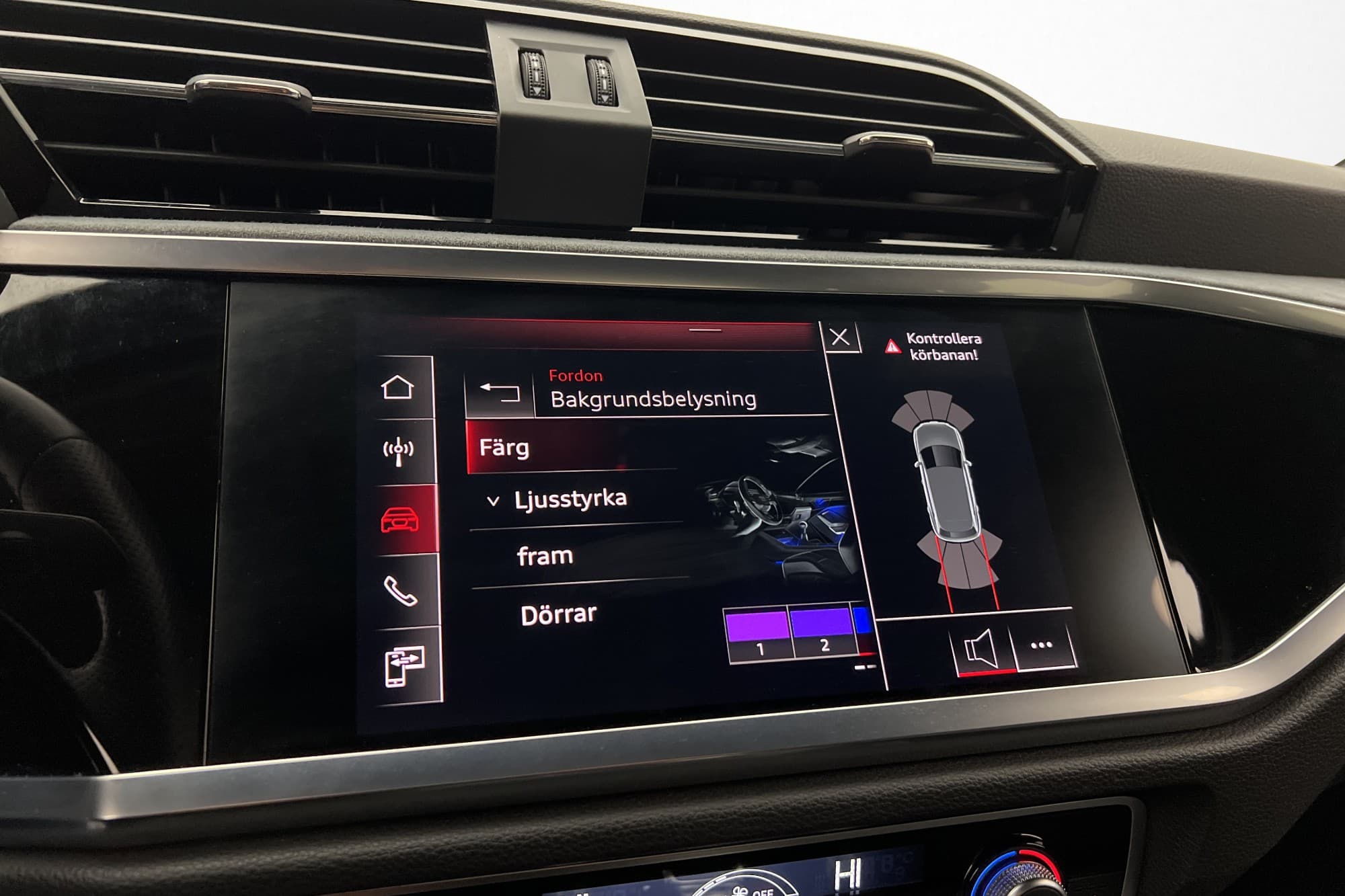 Audi Q3 40 TFSI Q S-Line Cockpit Värmare Dragkrok Ambient