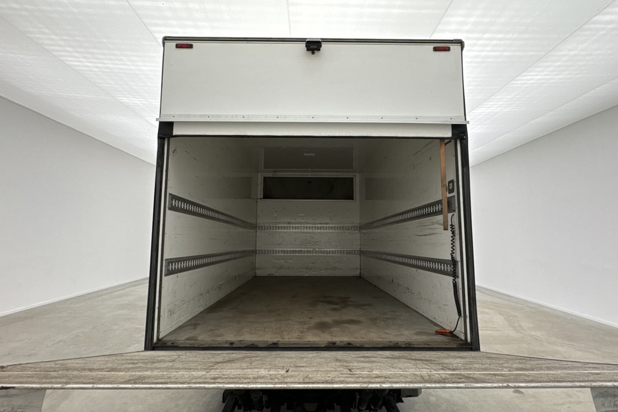 Iveco Daily 3.0 JTD 170hk Bakgavellyft Värmare Dragkrok MOMS