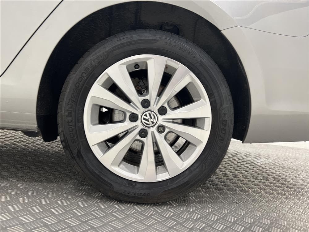 Volkswagen Golf 110hk Backkamera Drag 0.49L/Milinteriör