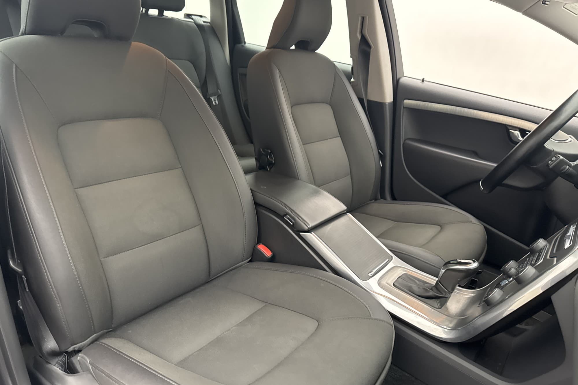 Volvo XC70 D4 AWD Momentum VOC Dragkrok Värmare Sensorer