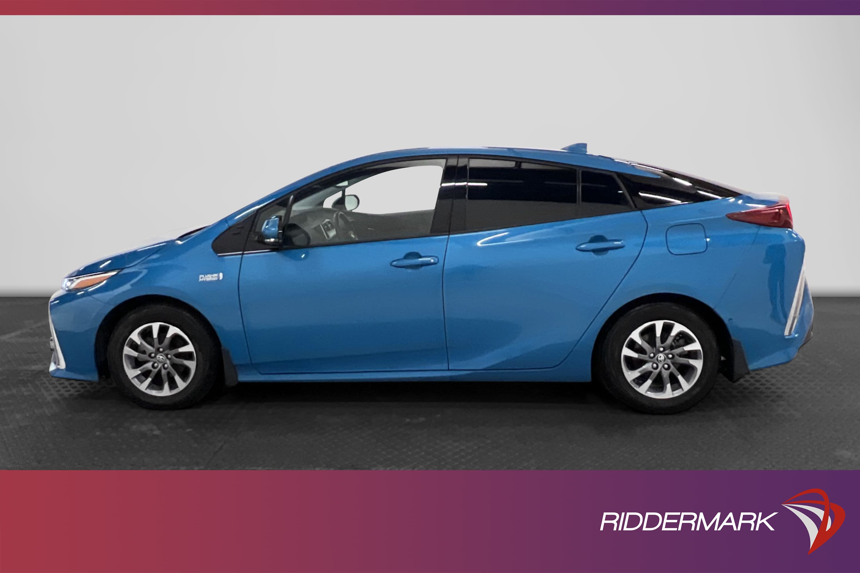 Toyota Prius Plug-in Hybrid 123hk