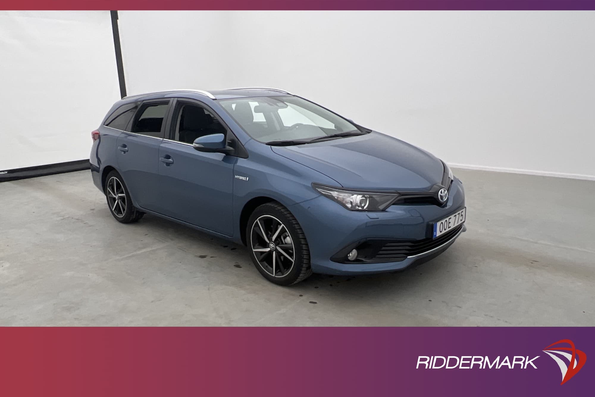 Toyota Auris Touring Sports Hybrid 136bhk