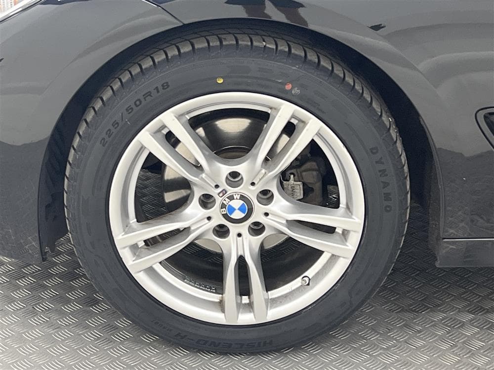 BMW 320d GT xDrive 184hk M Sport Alcantara Drag Keylessinteriör