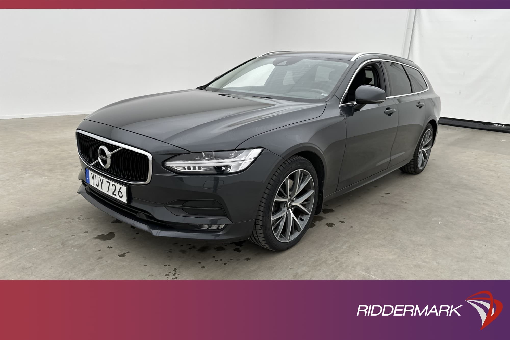 Volvo V90 T4