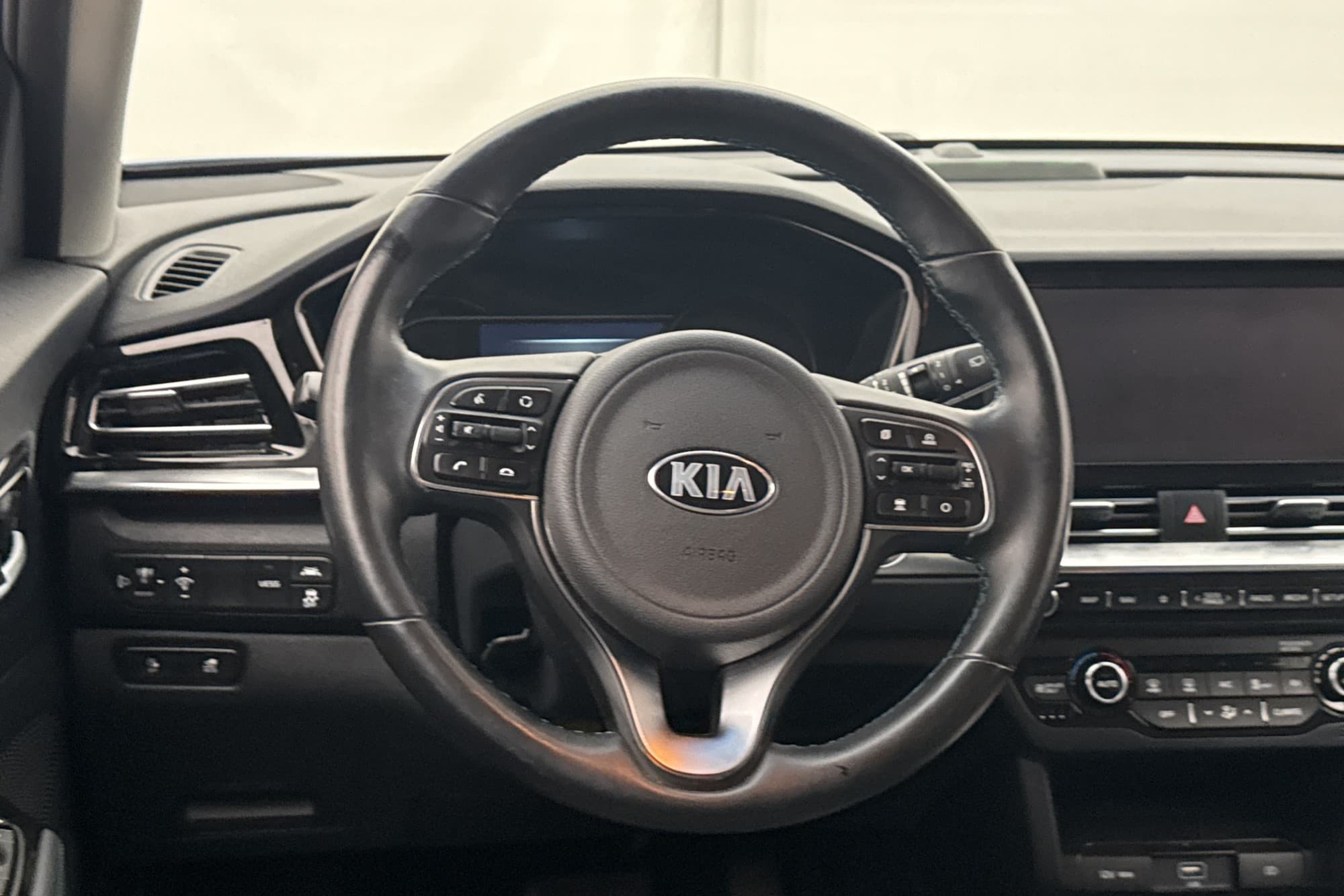 Kia e-Niro 64 kWh 204hk Advance Kamera CarPlay Navi Rattvärm