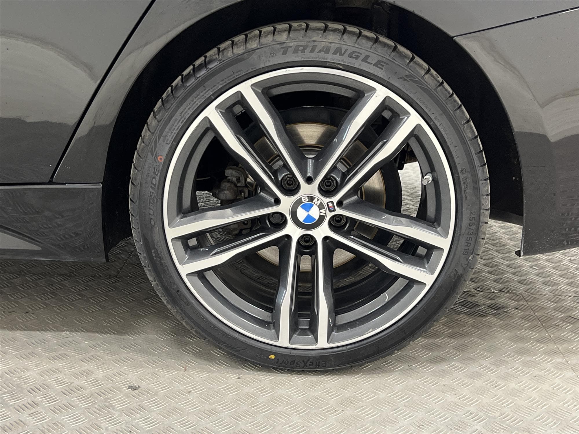 BMW 330i xDrive 252hk M Sport Cockpit Drag H/K Navi Skinn