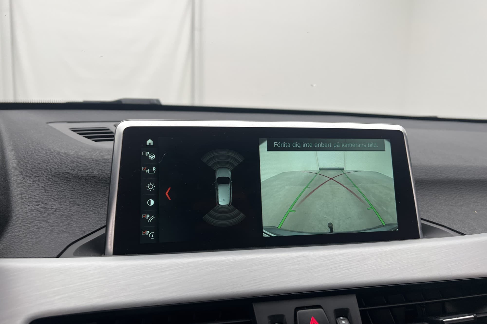 BMW X1 xDrive20d 190hk M Sport Pano Kamera HiFi HUD GPS Drag