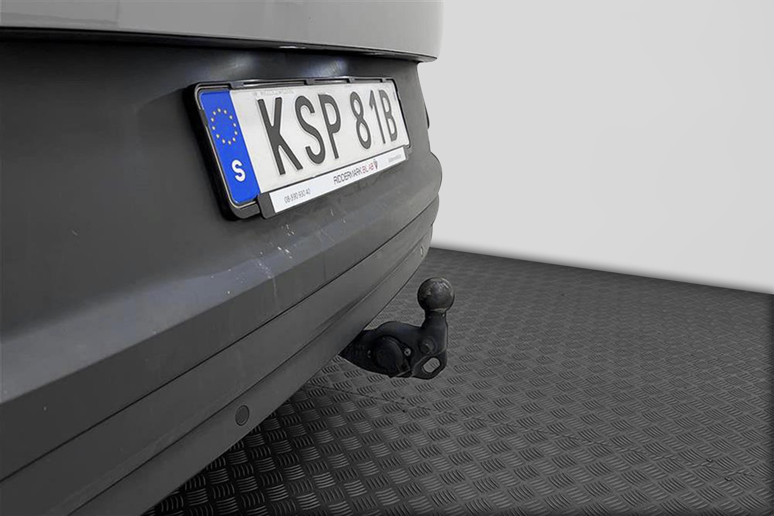 Volkswagen ID.4 Pure Performance Dragkrok Keyless Naviinteriör