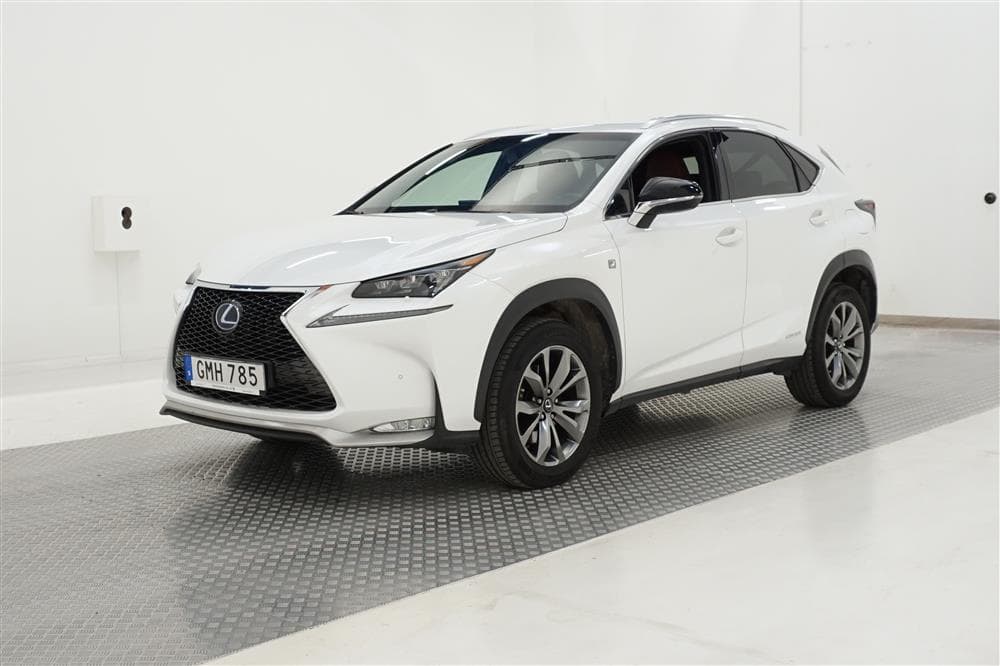 Lexus NX 300h AWD 181hk