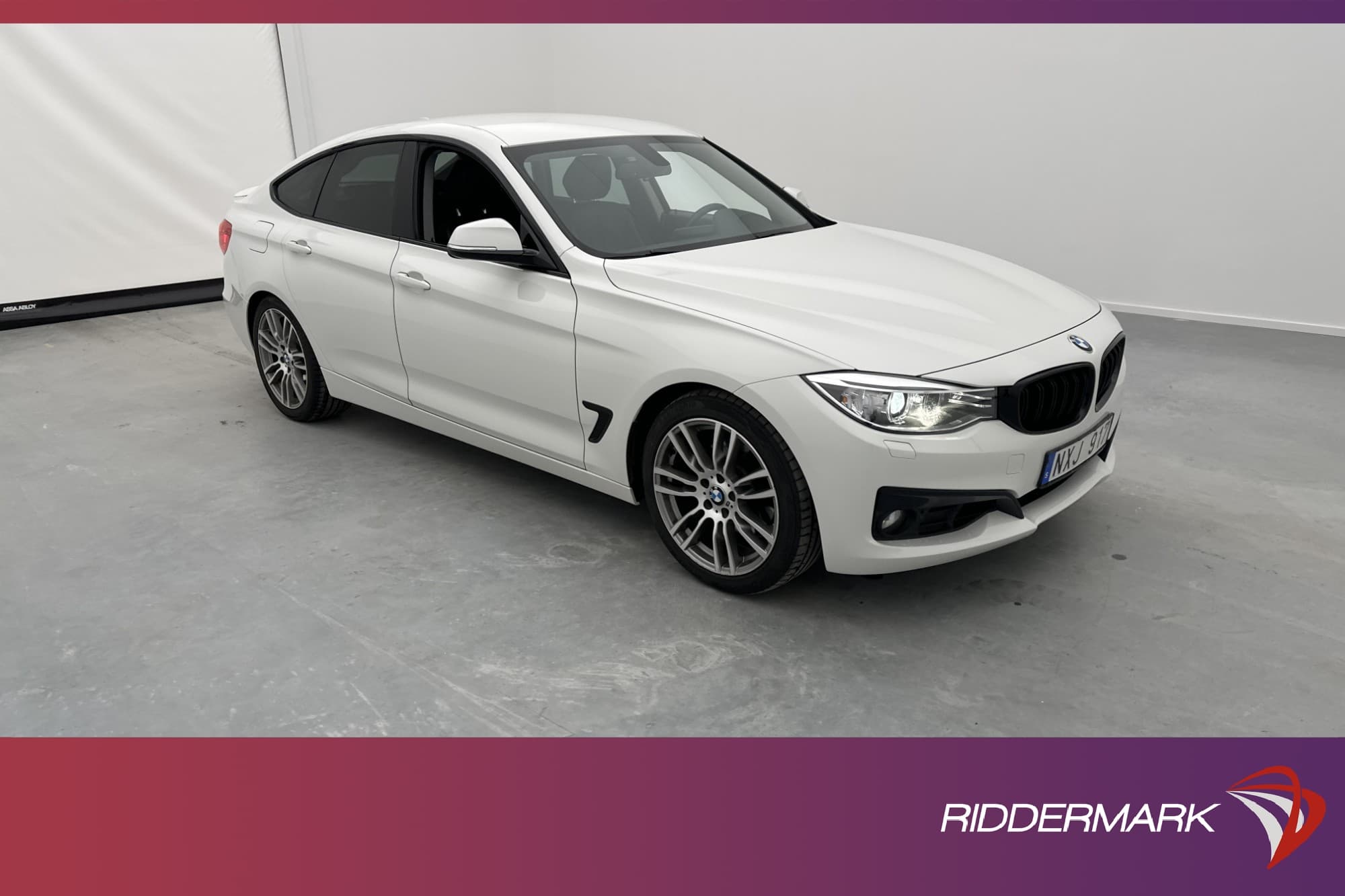 BMW 328i Gran Turismo 245hk