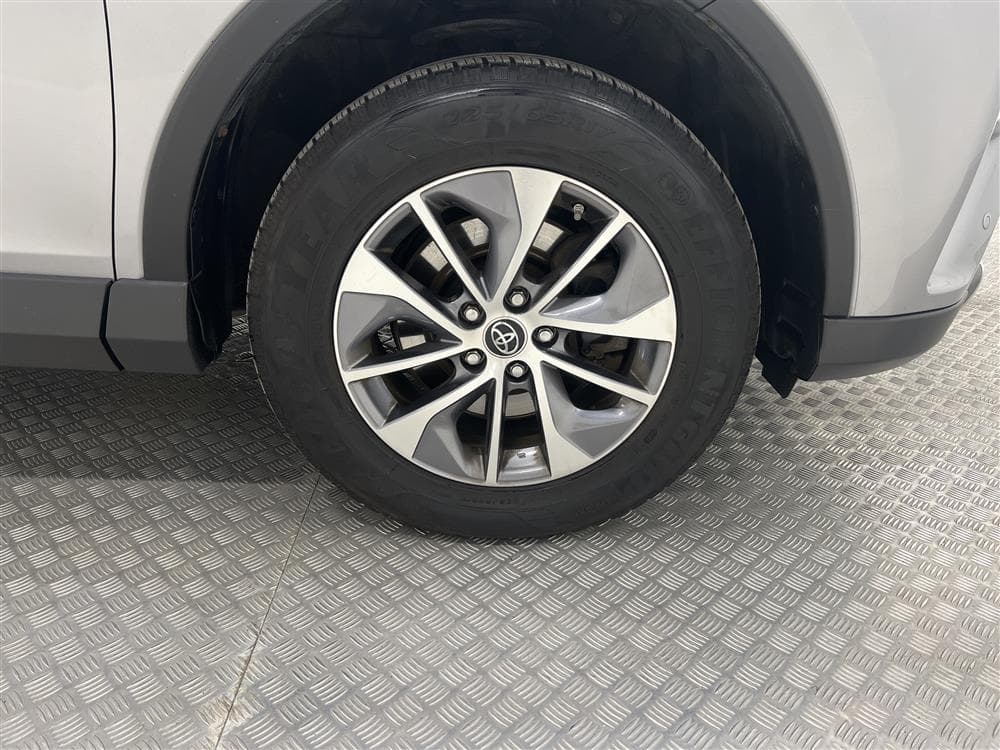 Toyota RAV4 2.5 HSD 197hk AWD Backkamera 2 Brukare 0,49L/milinteriör