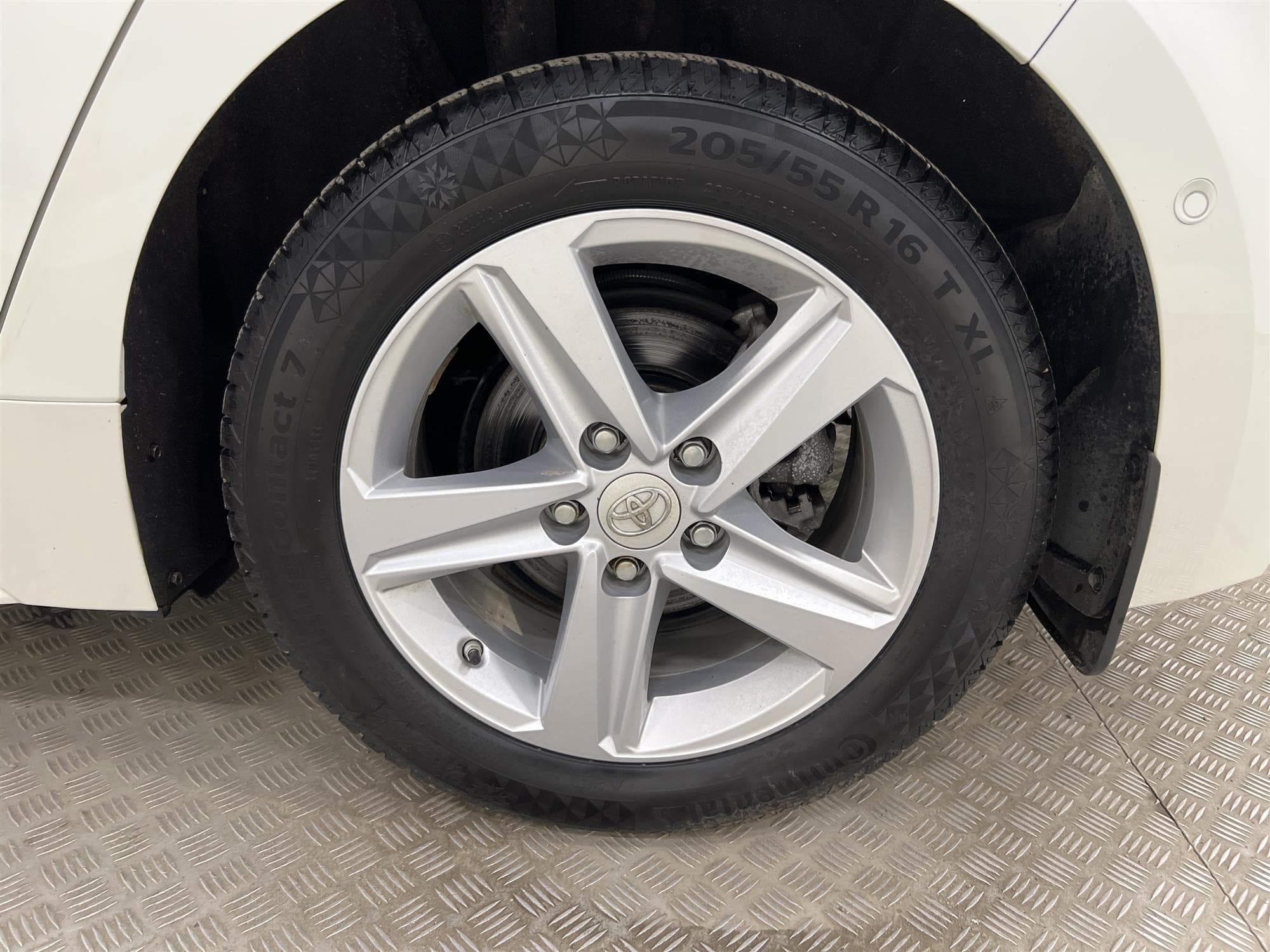 Toyota Corolla Hybrid e-CVT 122hk HUD B-Kamera Döda Vinkel 