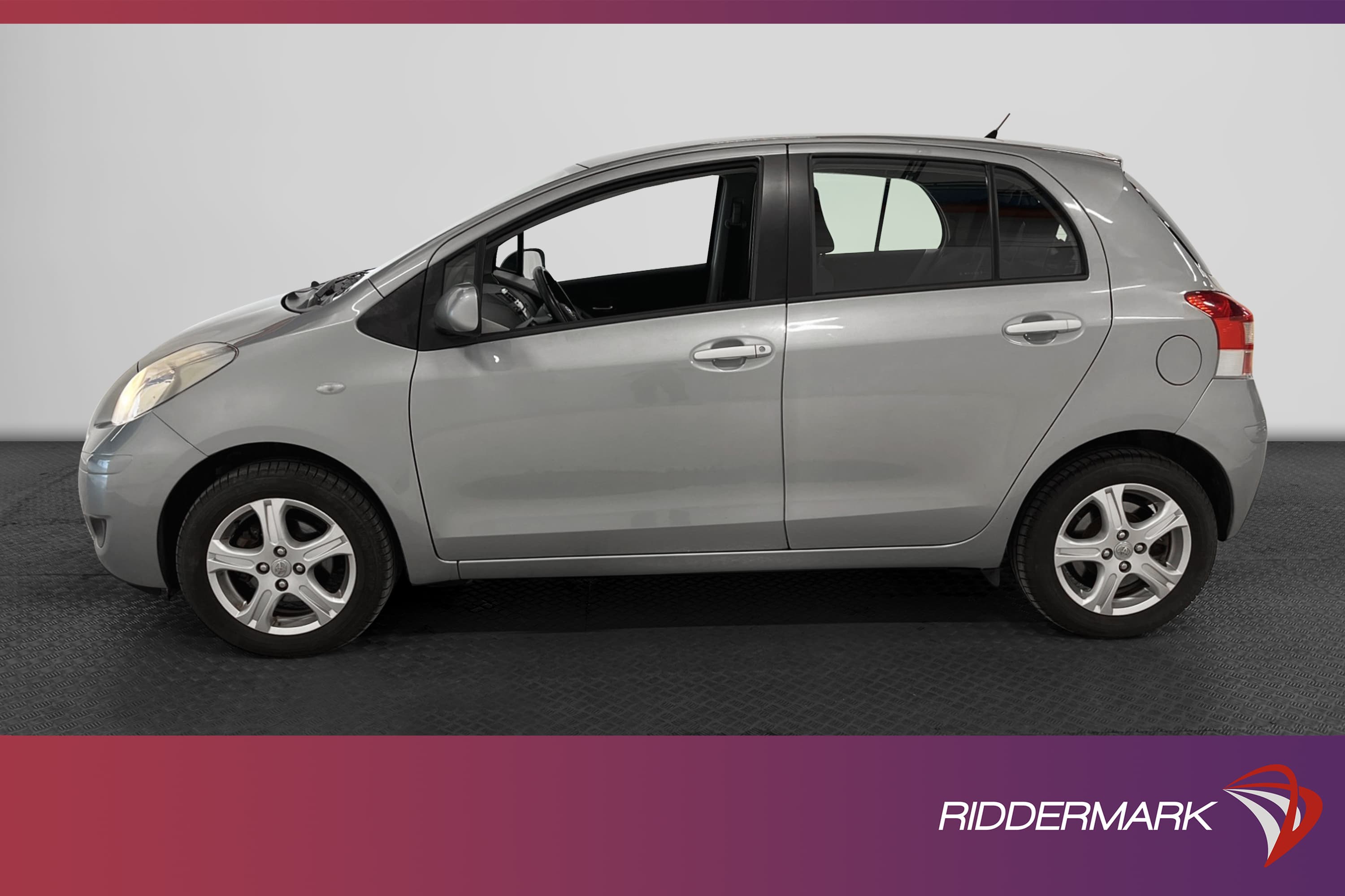 Toyota Yaris 1.0 VVT-i 69hk Nybess
