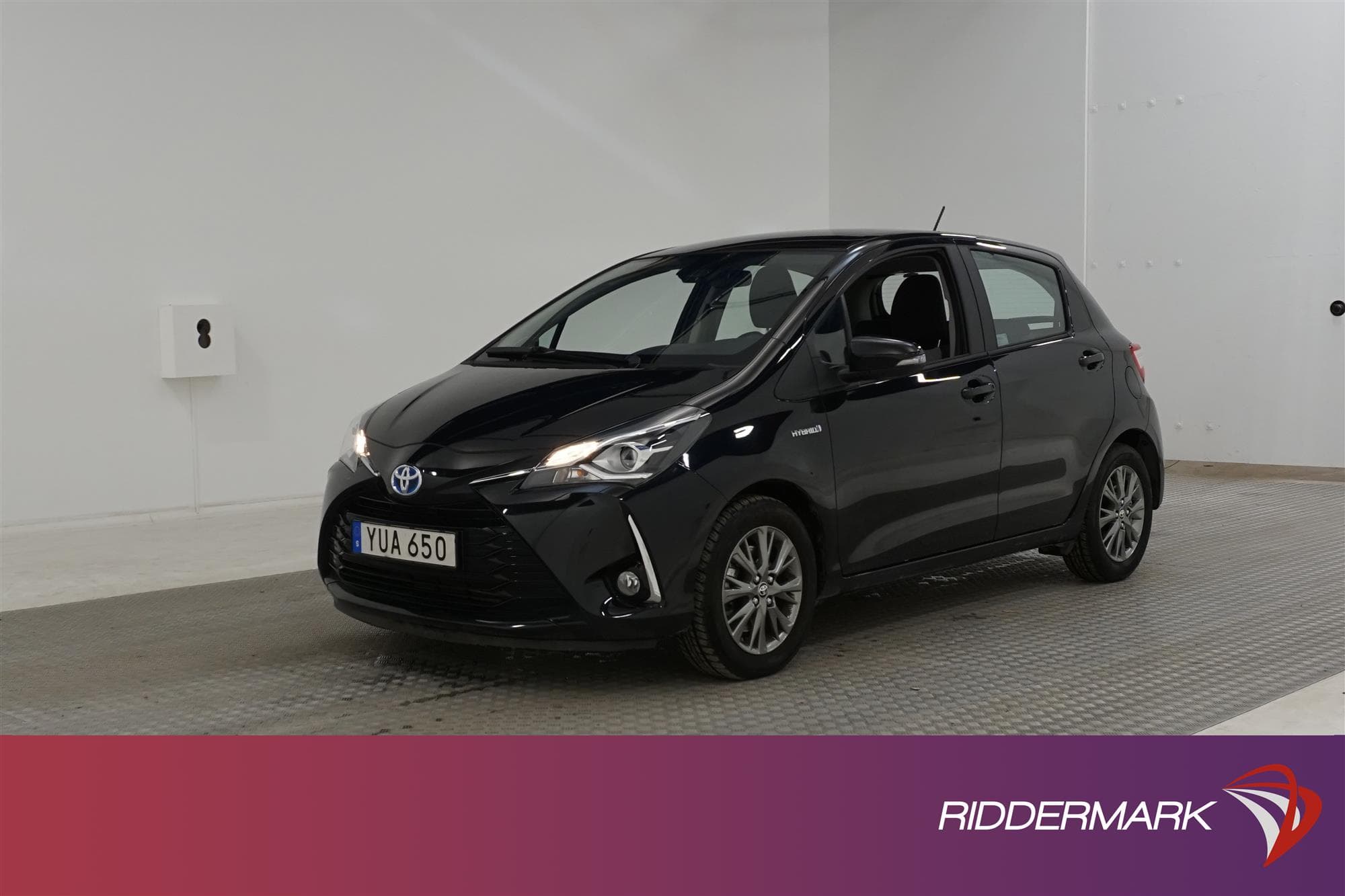 Toyota Yaris  Hybrid e-CVT 101hk 1 Brukare B-Kam 0,37L/mil
