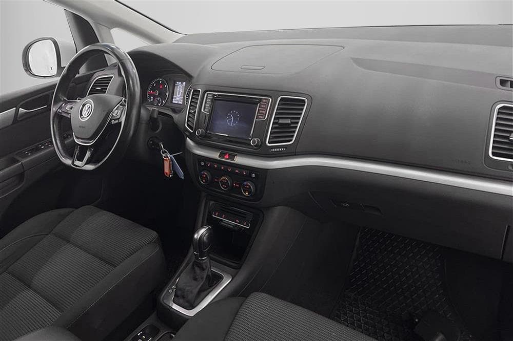 Volkswagen Sharan 150hk 7-Sits Pano B-Kamera Drag 0,47l/milinteriör