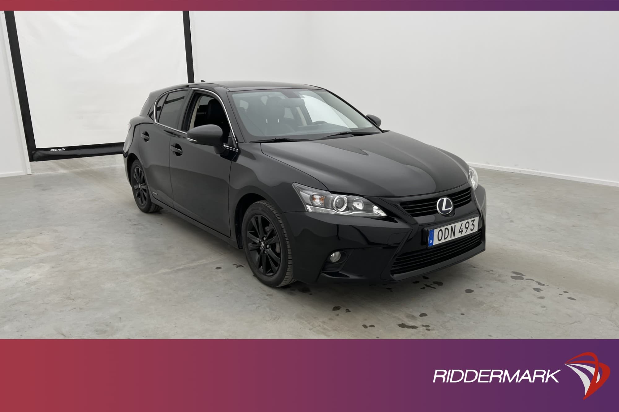 Lexus CT 200h CVT 136hk