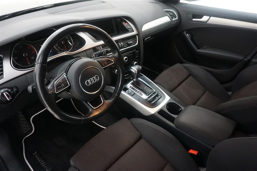 AUDI A4 Allroad Quattro / Dragkrok / P-sensorinteriör