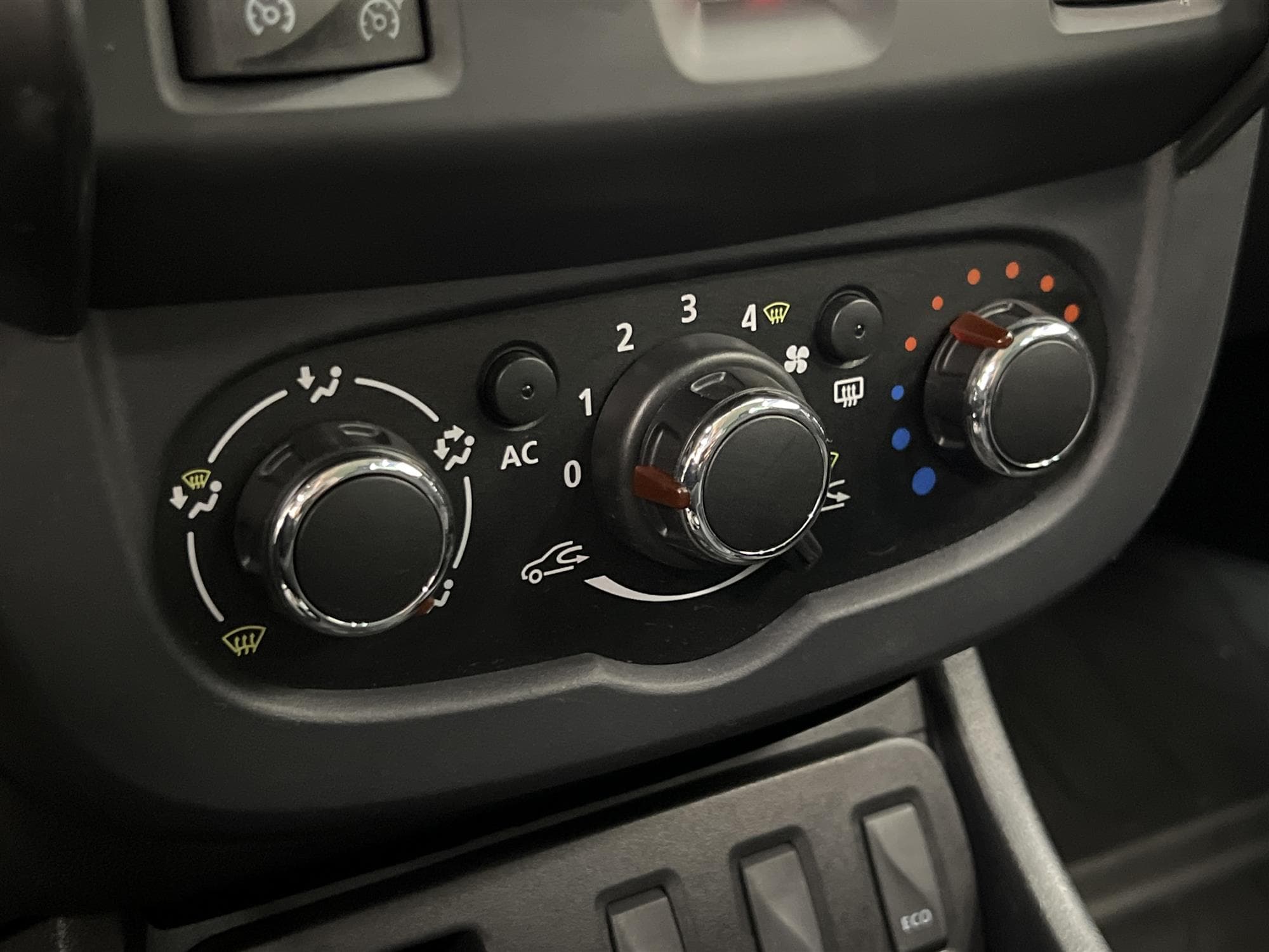 Dacia Duster 1.2 TCe 125hk Värmare Navi Dragkrok 0,62l/mil