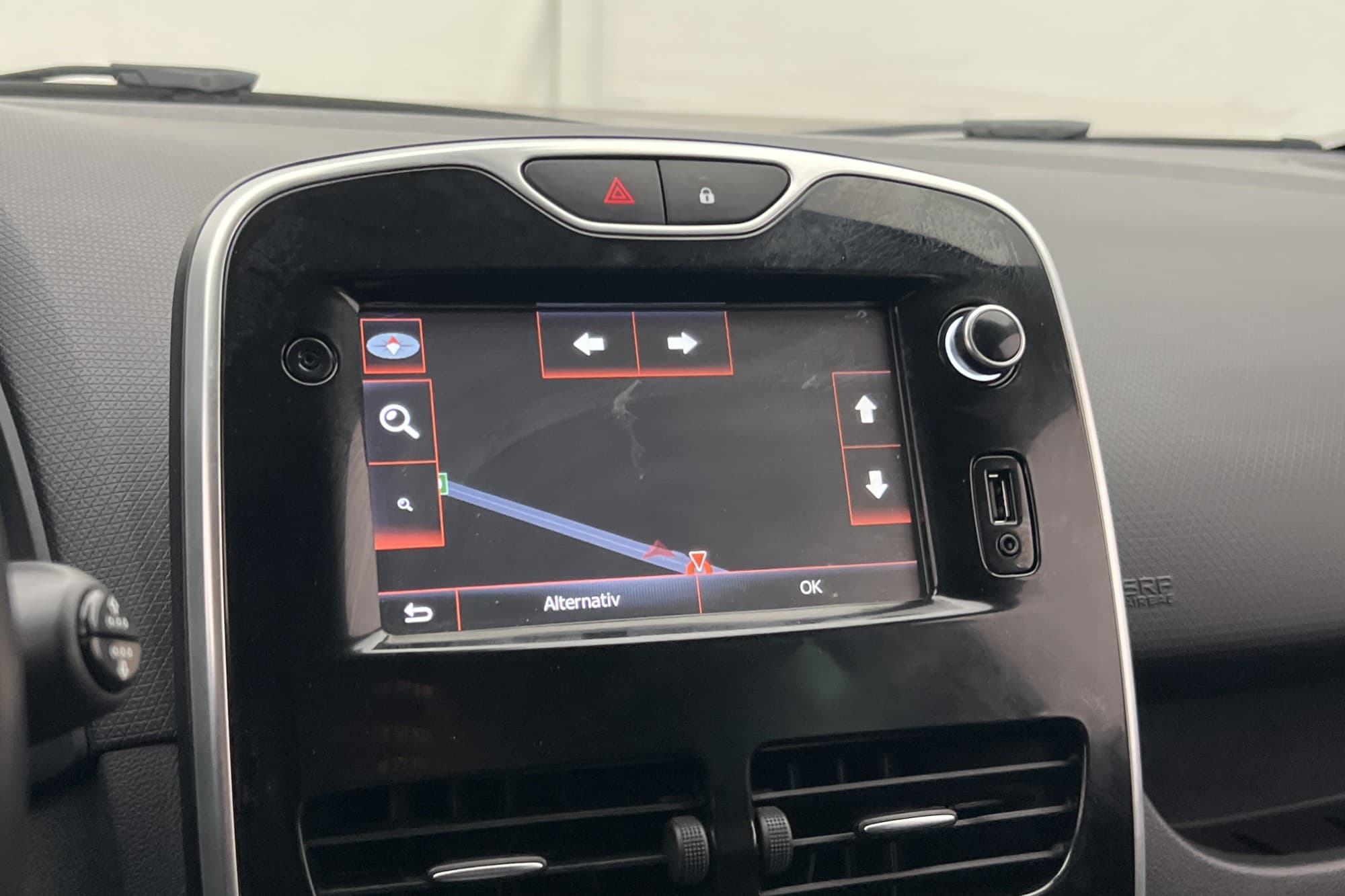 Renault Clio 0.9 TCe 90hk Navigator En brukare Låg-Skatt