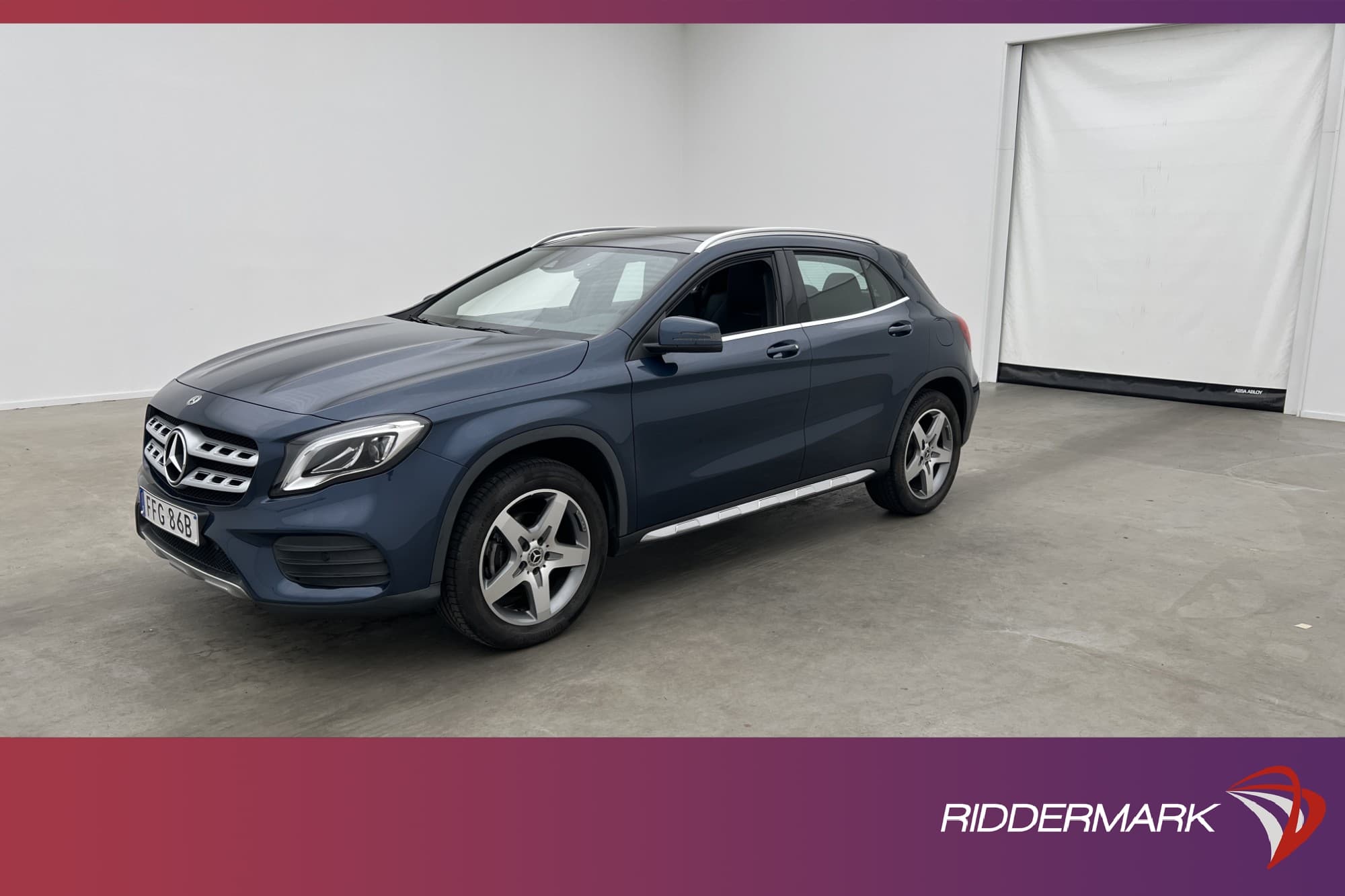 Mercedes-Benz GLA 180 122hk  7G-DCT AMG Panorama B-Kamera 