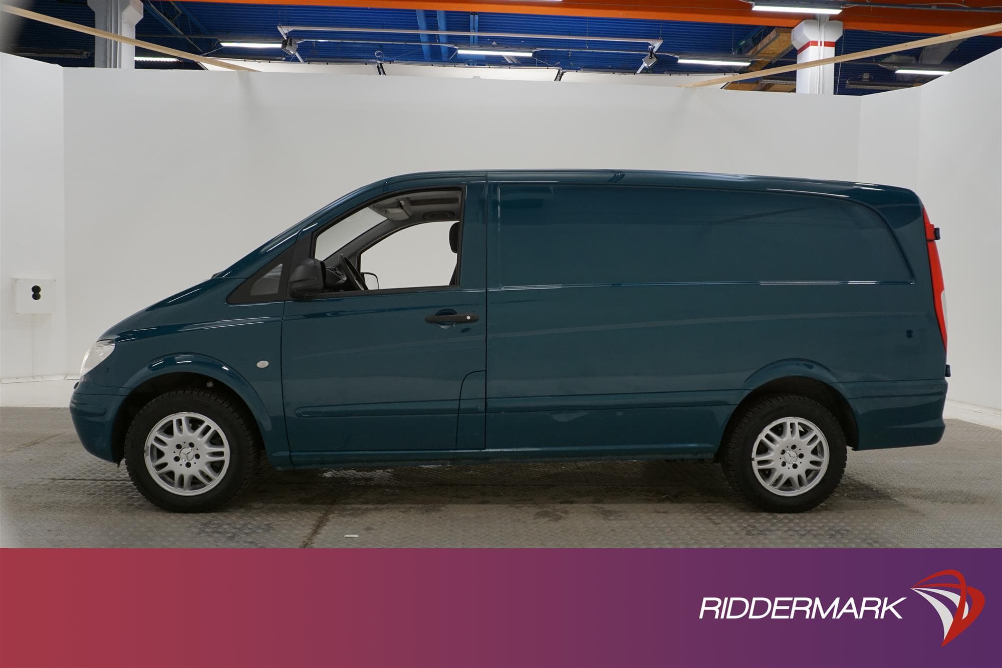 Mercedes-Benz Vito 111 Automat Lång Värmare Drag V-Inredd