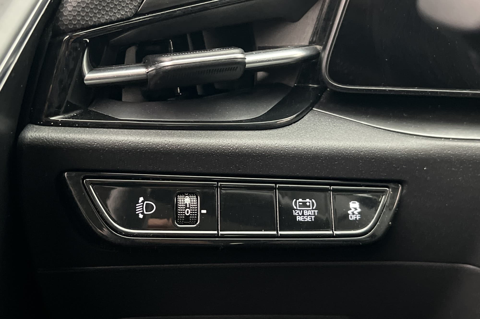 Kia Niro Hybrid DCT 141hk Action Kamera Navi Rattvärme