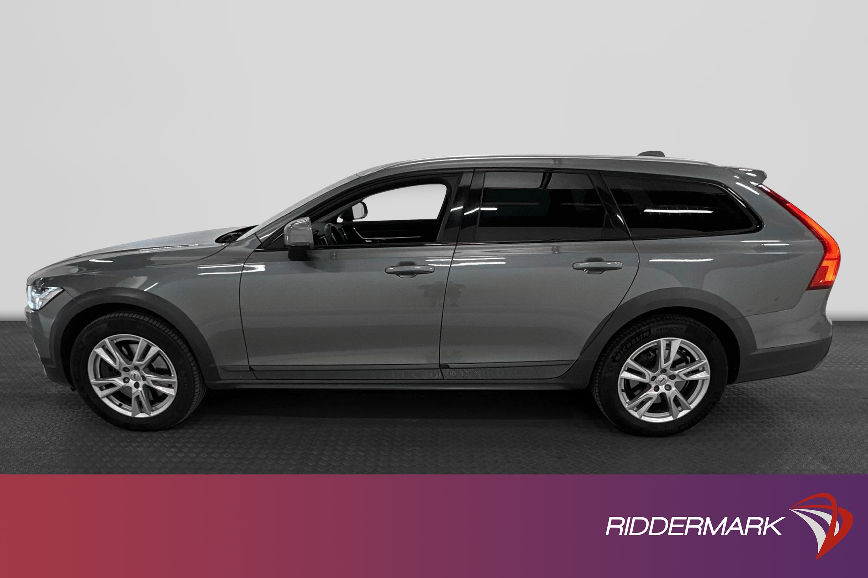 Volvo V90 Cross Country D4 AWD