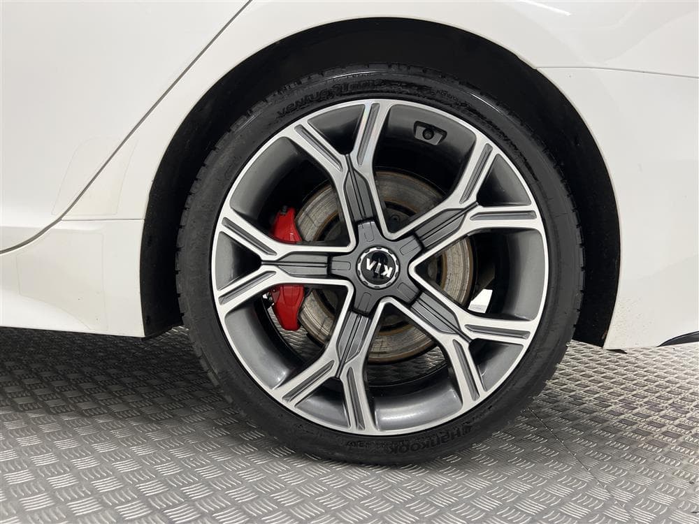 Kia Stinger AWD 370hk HUD 360° T-Lucka Navi Adaptiv interiör